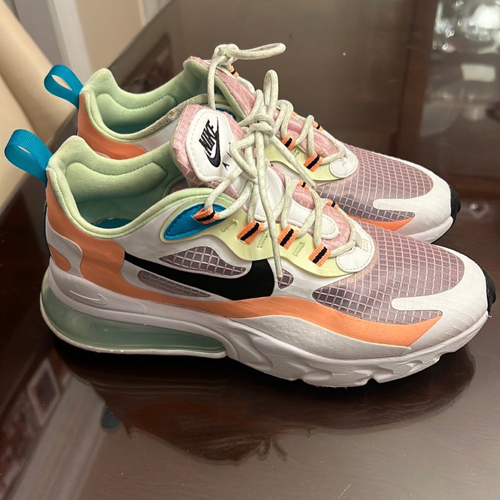 Nike Air Max 270 React SE light arctic pink